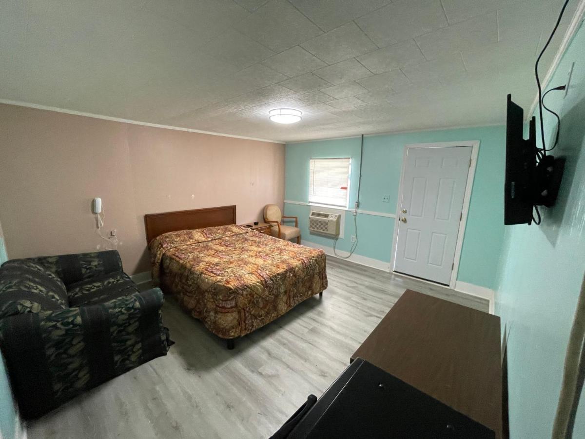 Pinelodge Motel Baxley Экстерьер фото