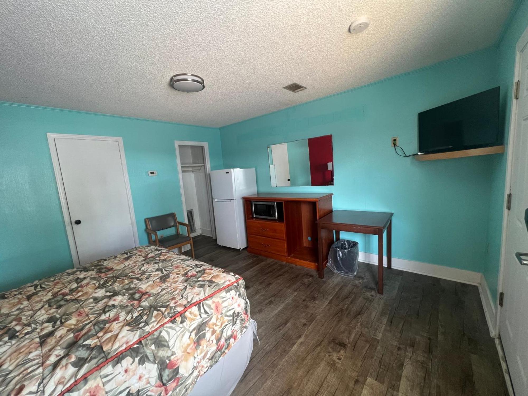 Pinelodge Motel Baxley Экстерьер фото